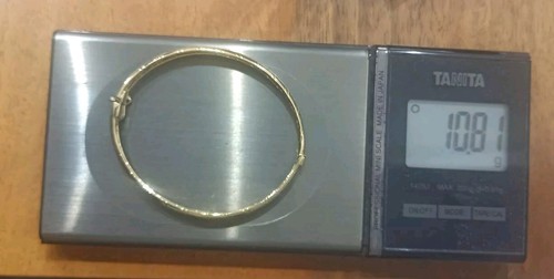 Bracciale Ovale rigido alla schiava oro giallo 18 kt lucido con incisioni donna - Foto 14 di 17
