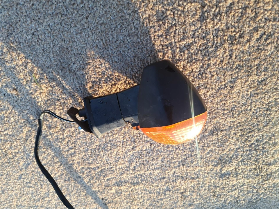 SUZUKI BANDIT 600 GSF GSF600 2000 INDICADOR TRASERO DERECHO CONJUNTO INTERMITENTE Foto 3 de 4