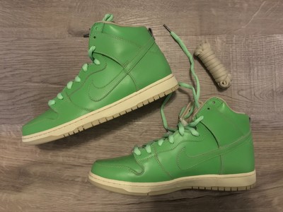 Nike Dunk High Premium SB Statue of 