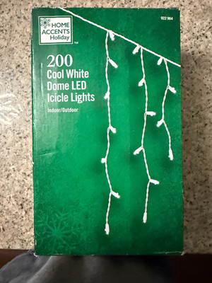 Home Accents Holiday 200-Light LED Cool White Icicle Dome Light Set NEW!