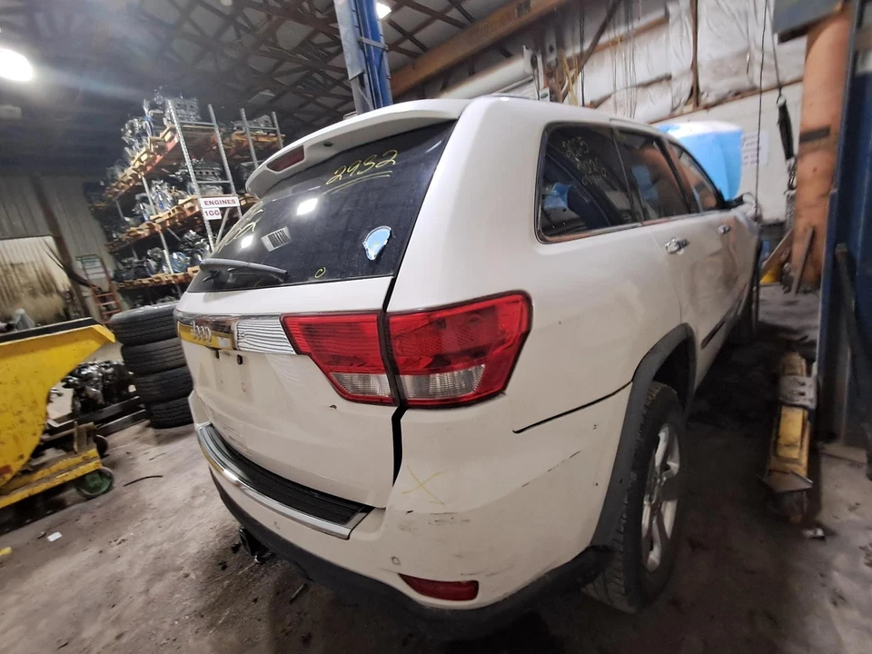 Used Fuel Tank fits: 2011 Jeep Grand cherokee Grade A - Image 4 of 4