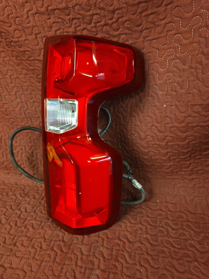 2019 - 2025 CHEVROLET SILVERADO 1500 RH PASSENGER TAIL LIGHT CAPA P6246 - Image 4 of 4