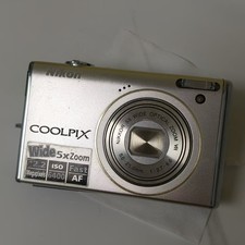 Nikon COOLPIX S640 12.2MP Compact Digital Camera Silver English