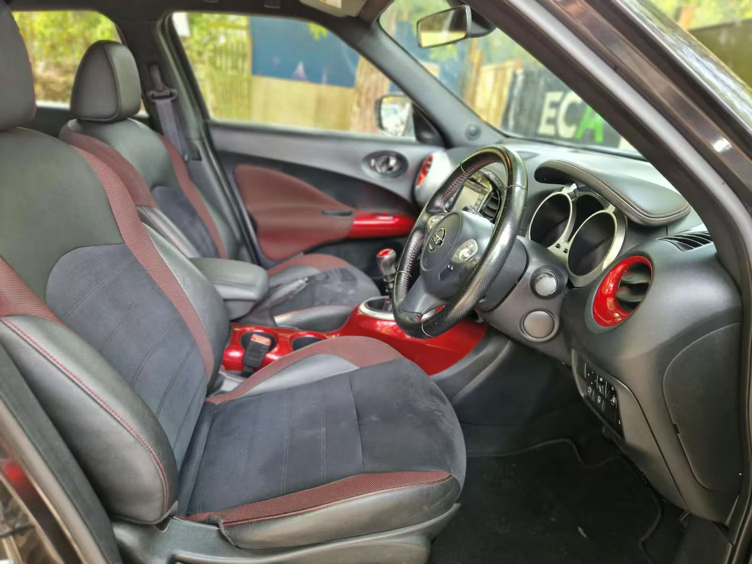 2017 Nissan Juke, photograph 20