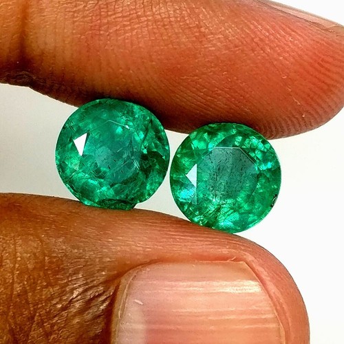 5.61ct Natural Emerald round 8.9m size perfect matching pair for diamond earring - Picture 3 of 4