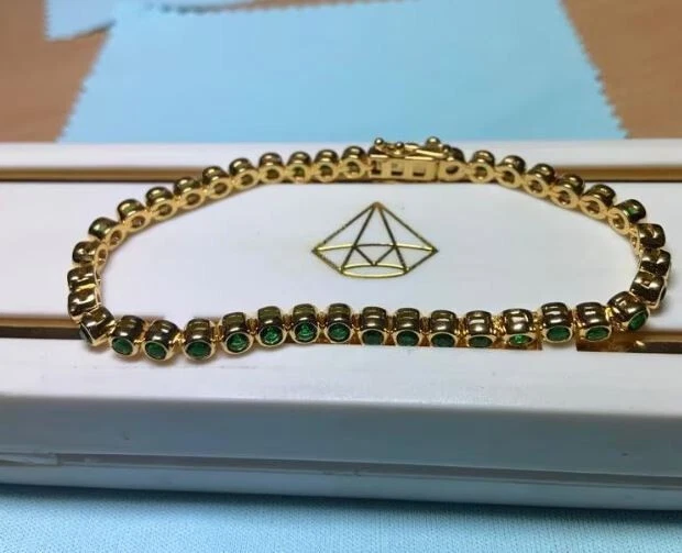 Brazalete de tenis de plata 925 con piedras preciosas de corte redondo esmeralda natural Foto 4 de 4