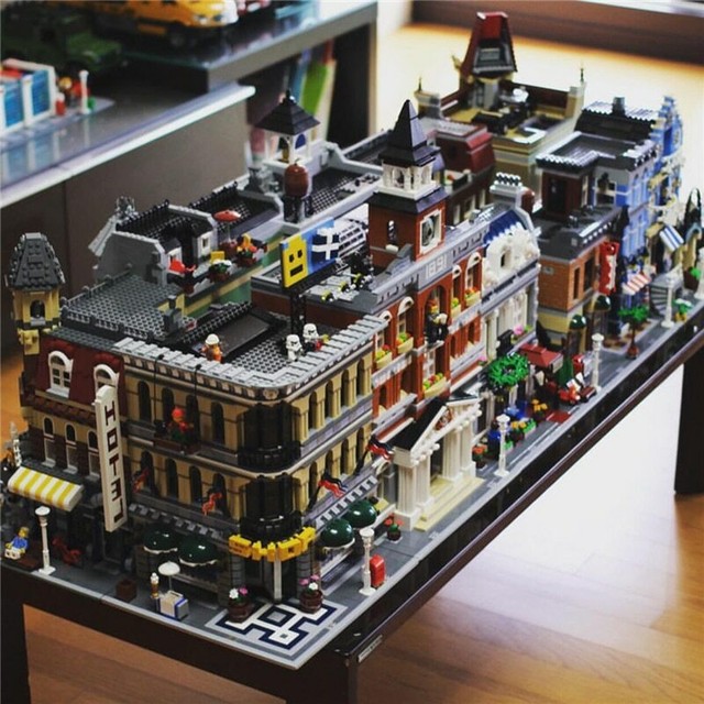 lego creator expert street