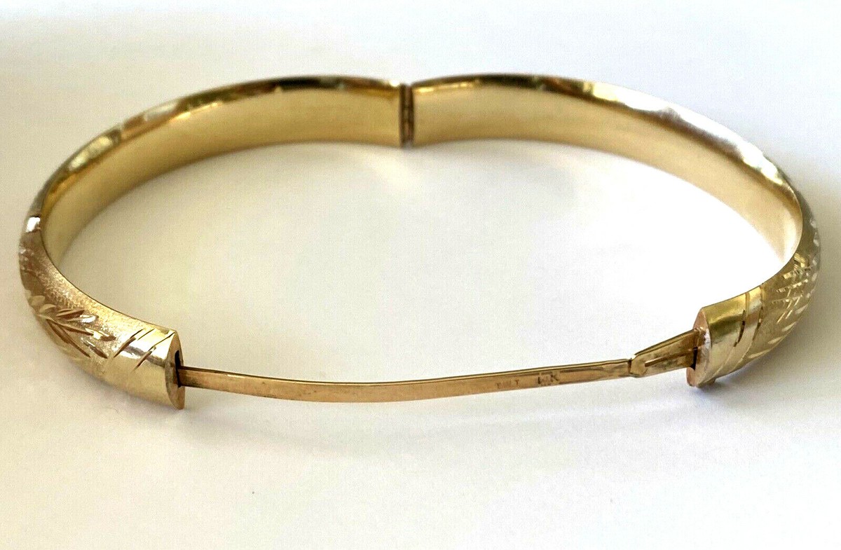 Vintage TWJ 14K Solid Gold Classy Etched Ladies Bracelet