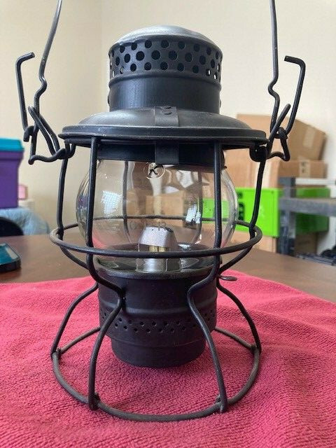 VINTAGE CPR HIRAM L. PIPER CO. LTD RAILROAD OIL LAMP w/ ORIGINAL
