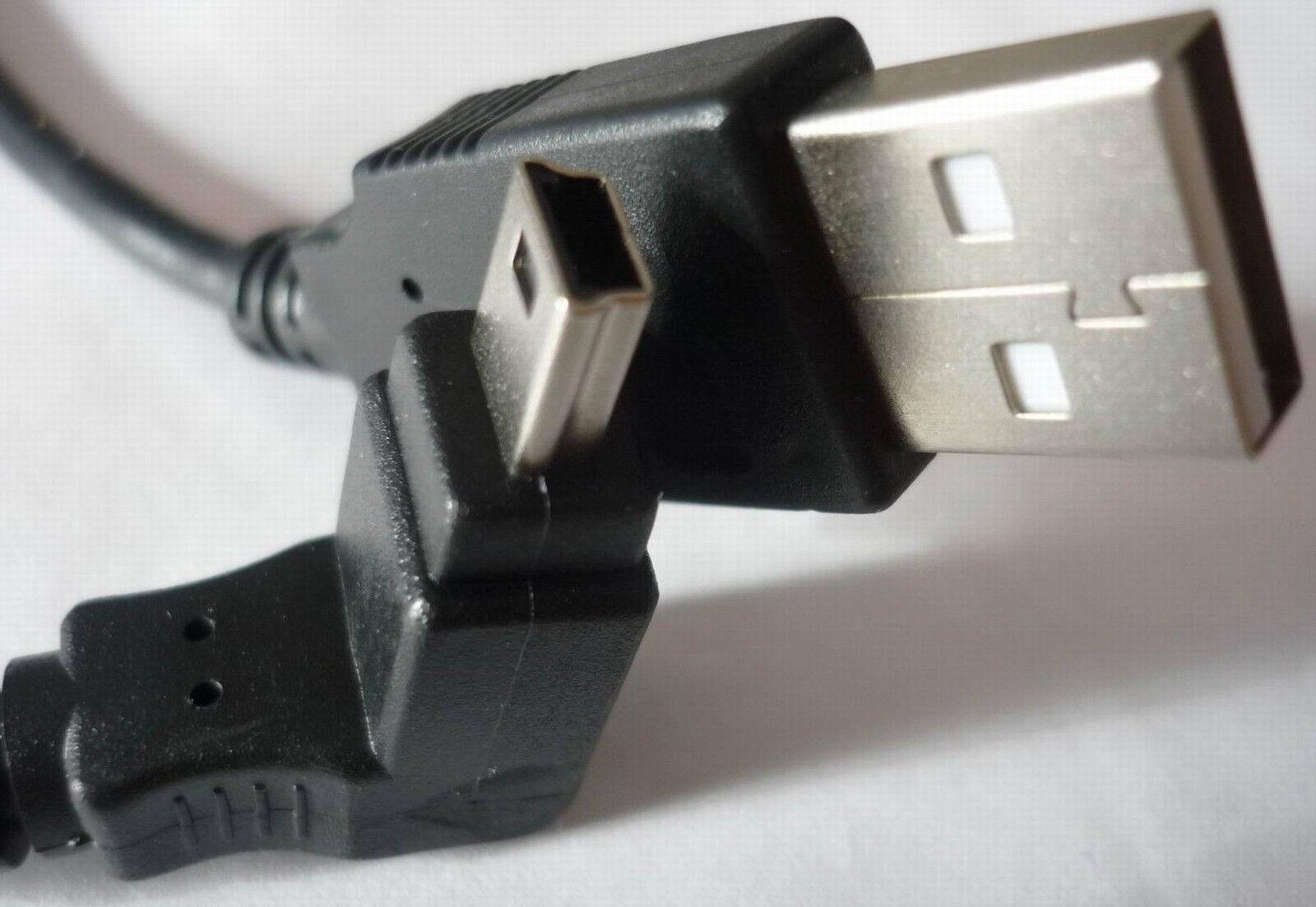 USB 2.0 Cable Connection 5 11/12ft a-St to Mini 5polig-B-ST From Angled