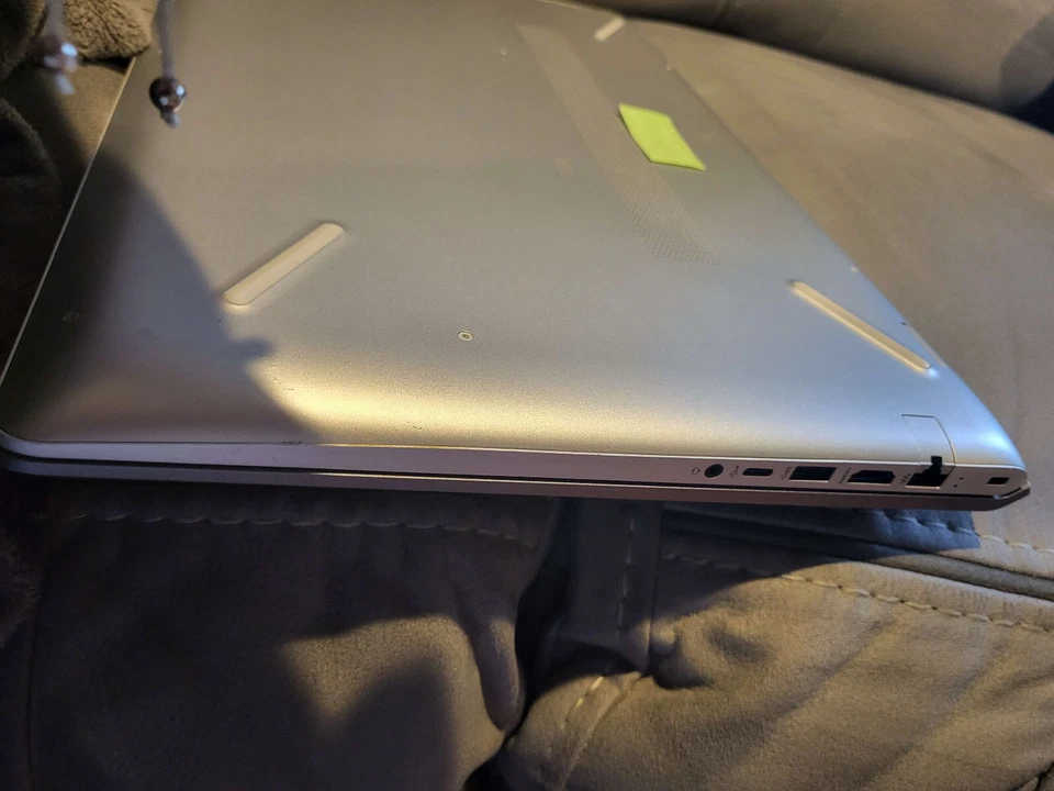 Hp Inspiron - Image 3 of 4