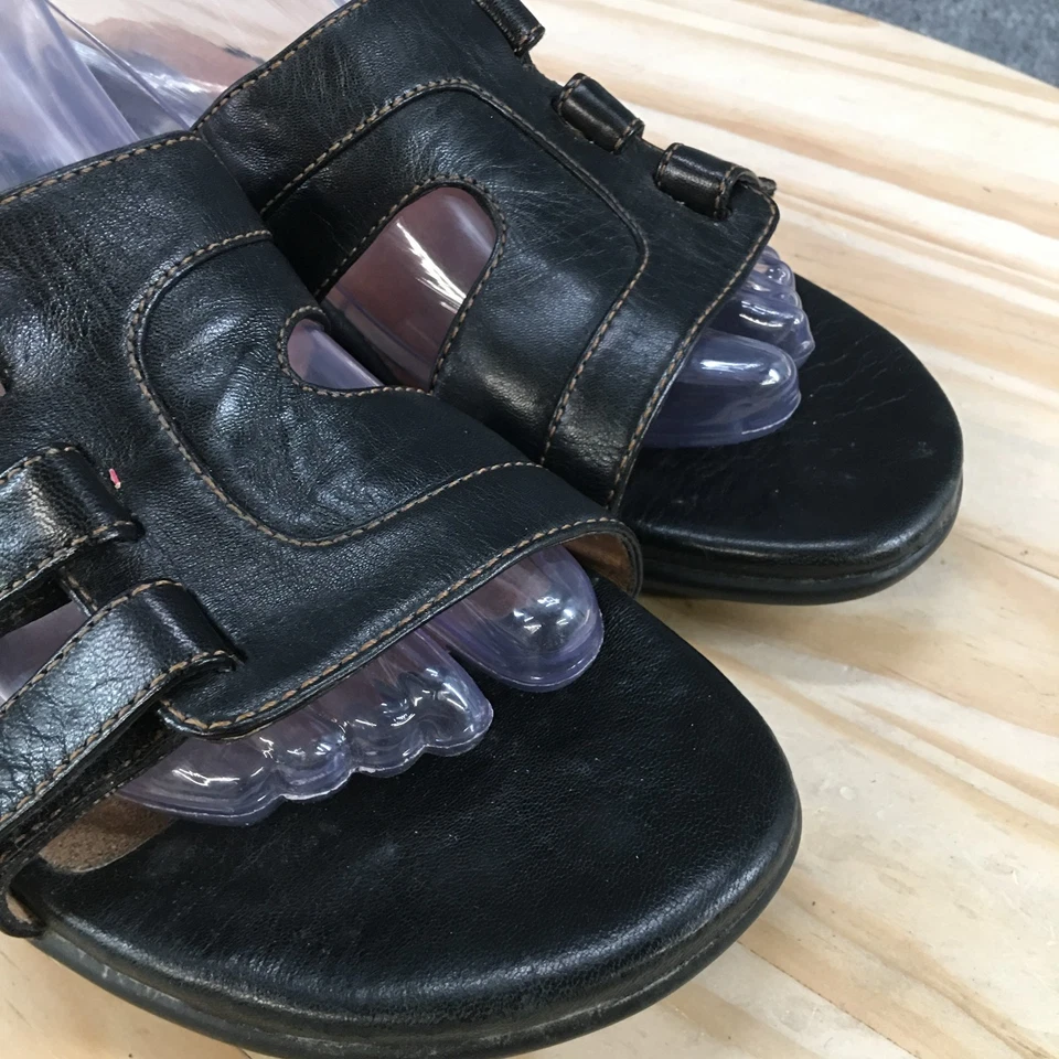 Sandalias artesanales Clarks para mujer 8 M informales sin cordones cuña baja deslizable cuero negro Foto 4 de 4