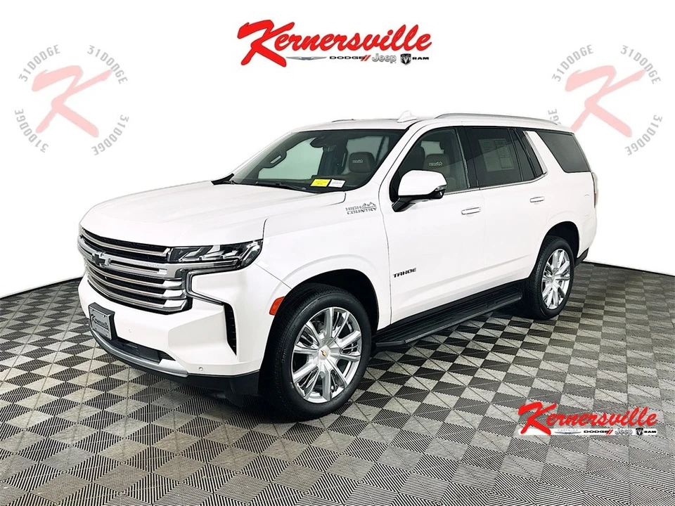 2021 Chevrolet Tahoe High Country 4dr 4WD SUV Navigation Panromaic Sunroof Foto 3 de 4