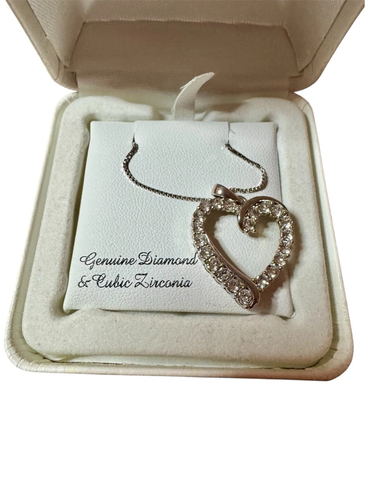 Collar de Plata Circonita Cúbica - Colgante Corazón Gemas con Acento de Diamantes Reales, 18" Foto 2 de 3