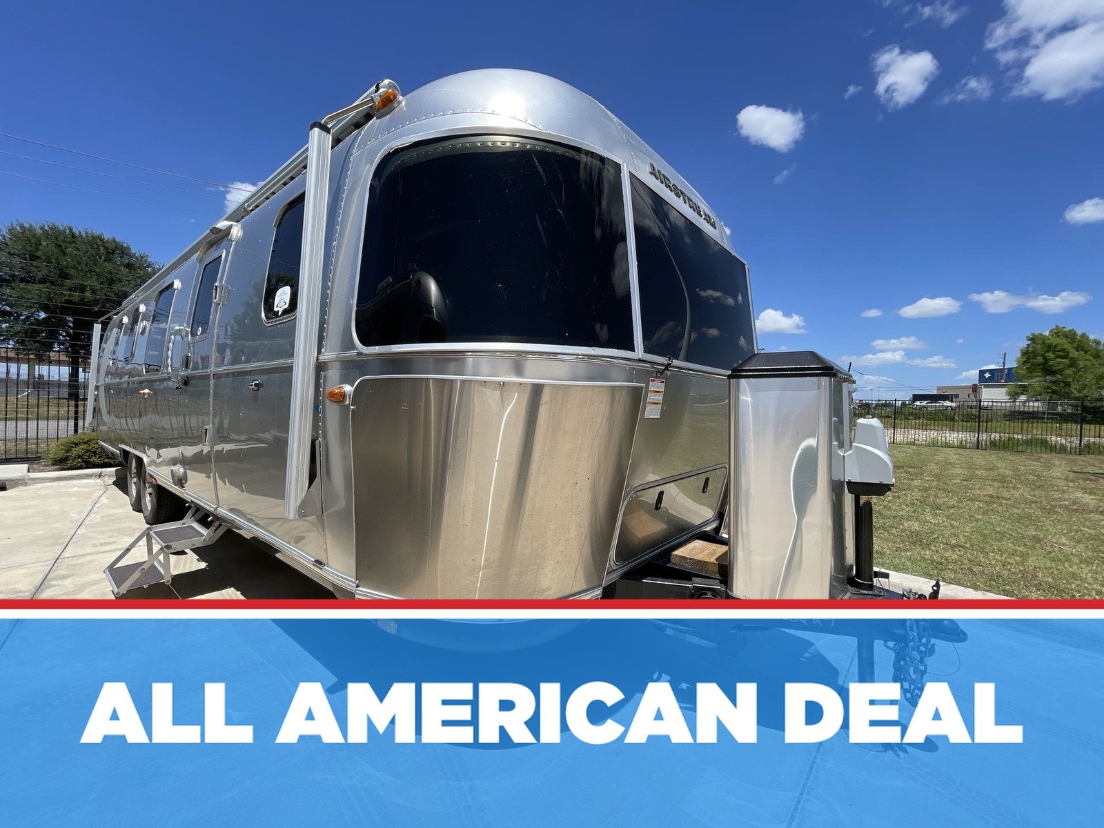 2019 Airstream Classic 33RBQ