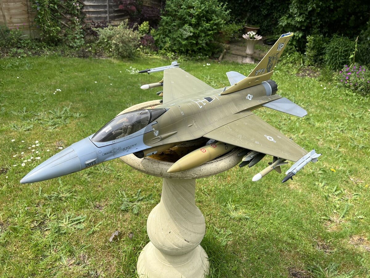Elite Force BBi 1/18 F-16 Fighting Falcon US Jet Fighter | eBay Elite Force BBi 1/18 F-16 Fighting Falcon US Jet Fighter | eBay