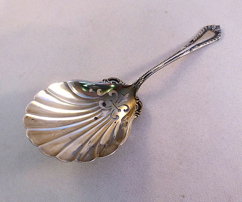 Old Dominion-Lunt Sterling Almond Scoop