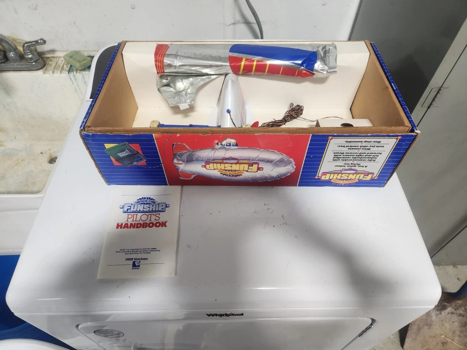 VTG Nos Qualatex Fantastic Flying Funship Very Nice - Image 2 of 4