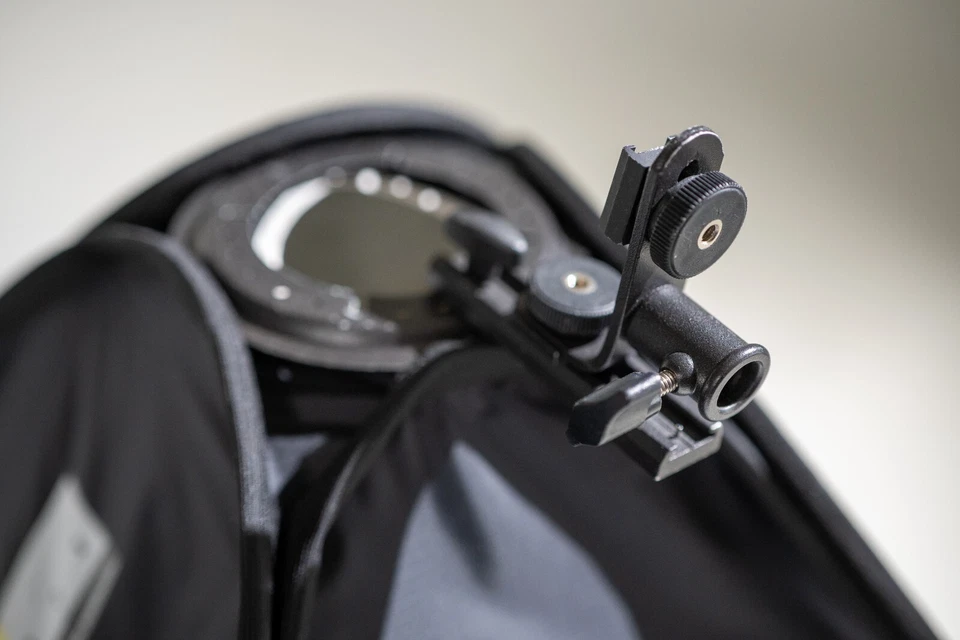 LASTOLITE Professional Ezybox Hotshoe Softbox 15" x 15" - Image 3 of 4