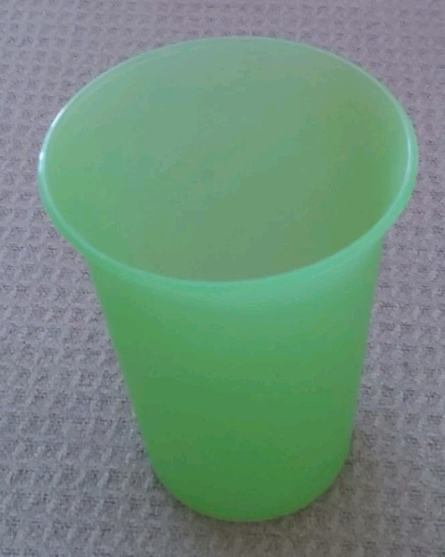 Vintage Tupperware Bell Tumbler Pastel Green  Tumbler #109-36