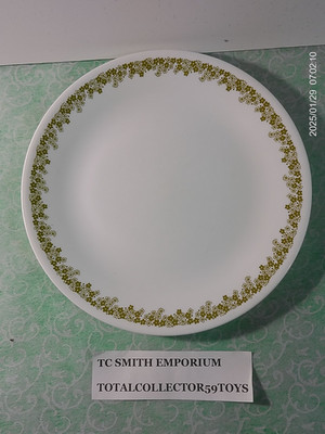 Vintage Corelle by Corning Spring Blossom Green Crazy Daisy   10 1/4  Plate