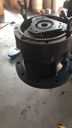 16/19T Swing/Slewing Gearbox Reduction LN002340 for Case CX130 CX135 CX130B 9013 - Video 1 of 1