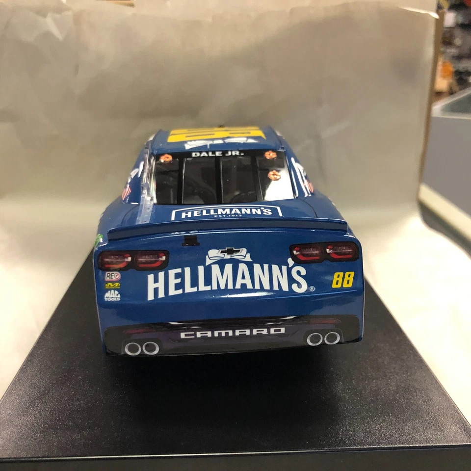 Dale Earnhardt Jr #88 Hellmann's 2022 Camaro 1:24 *AUTOGRAFATO* 1 Di 1.056 - Immagine 4 di 4