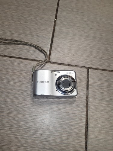 Fujifilm 12.2 Mega Pixel, Model A220 used