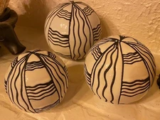 HOME DECOR CERAMIC SPHERE BALLS SET OF 3 #6767