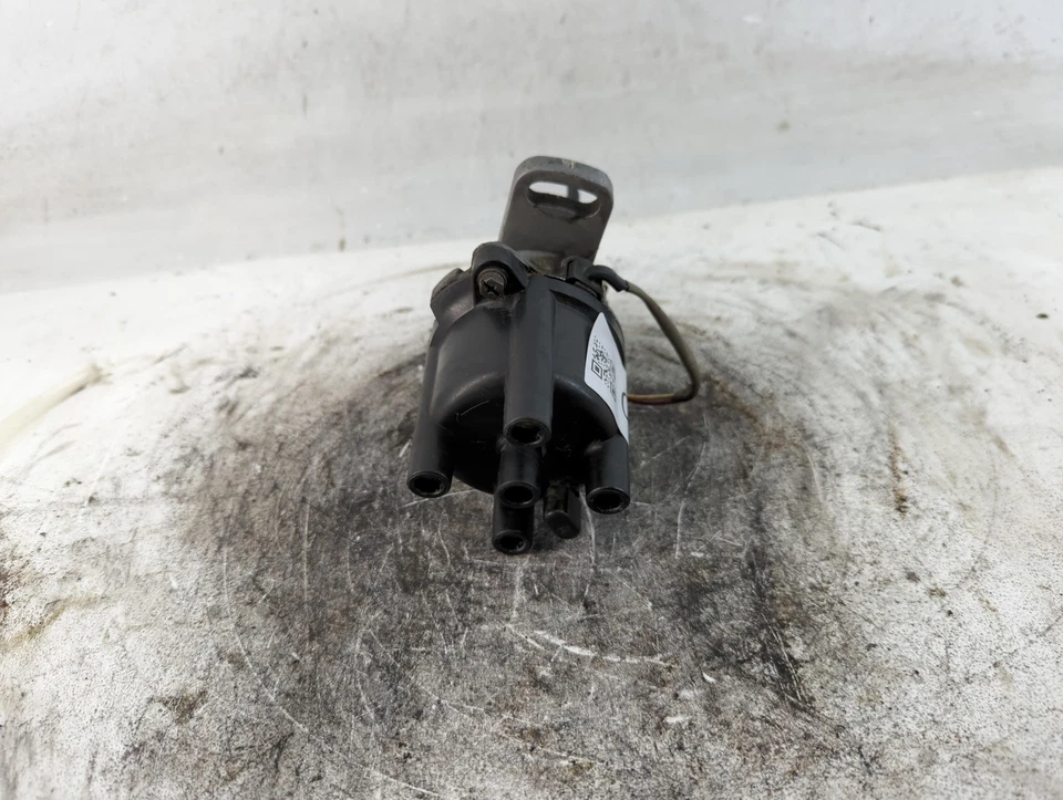 1995-1997 Suzuki Esteem Engine Ignition Distributor Oem W44P8 - Image 4 of 4