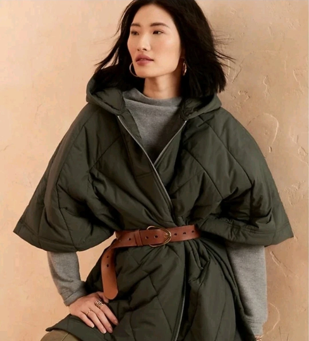 Banana Republic Quilted Puffer Jacket Oversized Poncho Women’s Size S/M Boxy