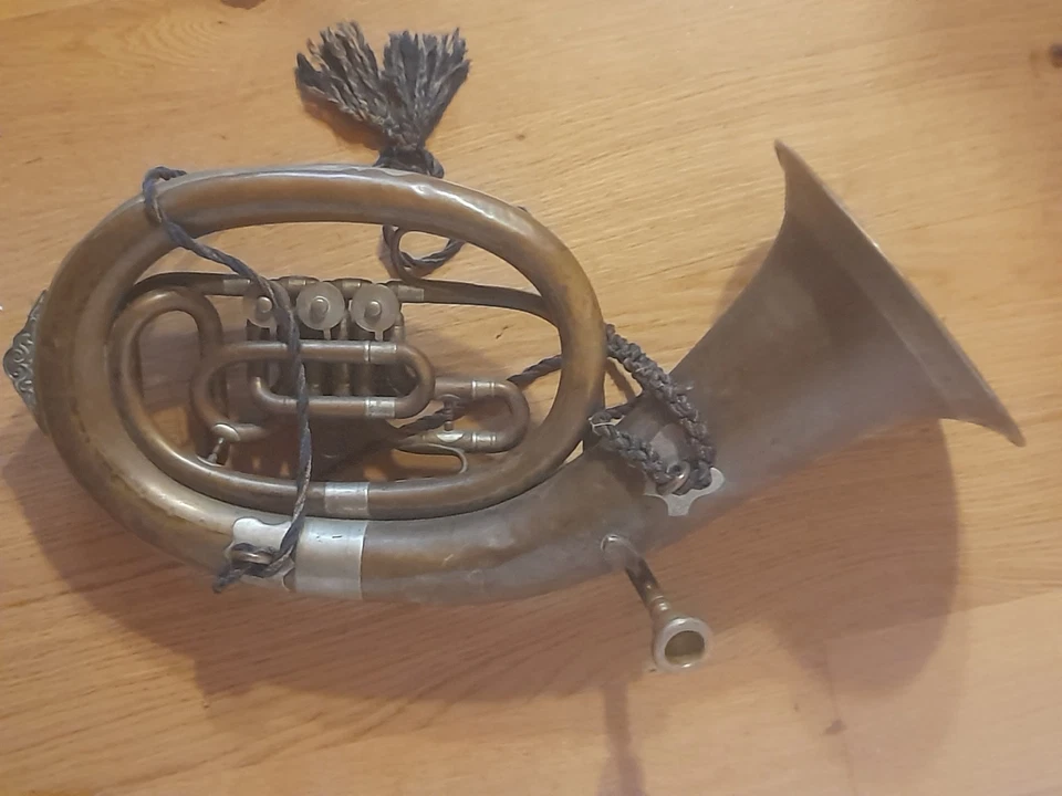 sehr altes Tenorhorn Bariton zum Restaurieren oder als Deko 3 Drehventile