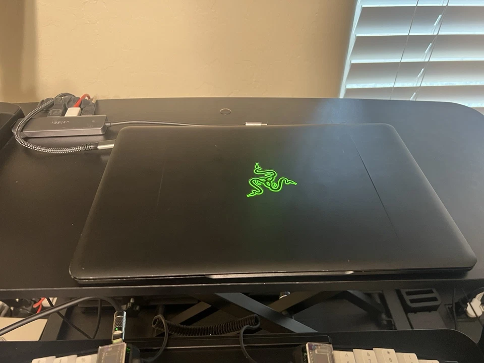 Razer Blade Stealth 12.5” Intel 6500U (2016) RZ09-01682, touch screen, 128GB - Image 3 of 4