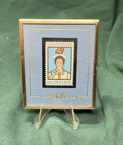 1961 4¢ Nursing Stamp in Frame by Stamps & Stories USPS Postage Stamp-Excellent - Imagen 1 de 6