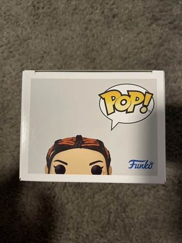 Funko Pop! Star Wars Fennec Shand - The Mandalorian Bobble-Head Figure - Picture 3 of 6