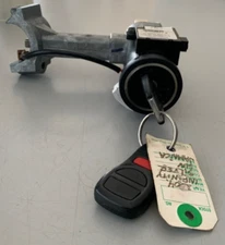 2004 INFINITI  IGNITION SWITCH W/KEY 28590-C9968 USED OEM