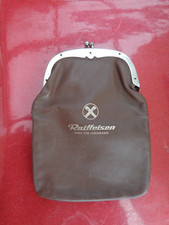Geldtasche der Reiffeisenbank