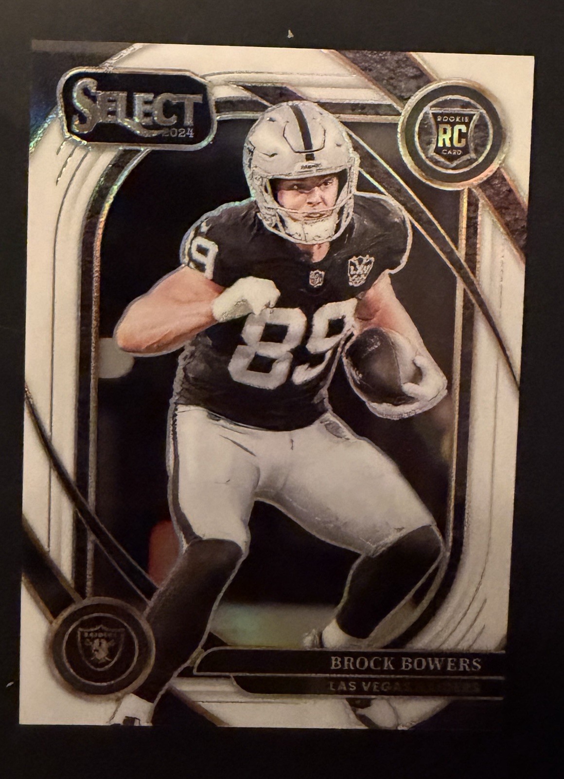 Brock Bowers 2024 Panini Select #222 Club Level Rookie White Prizm /35