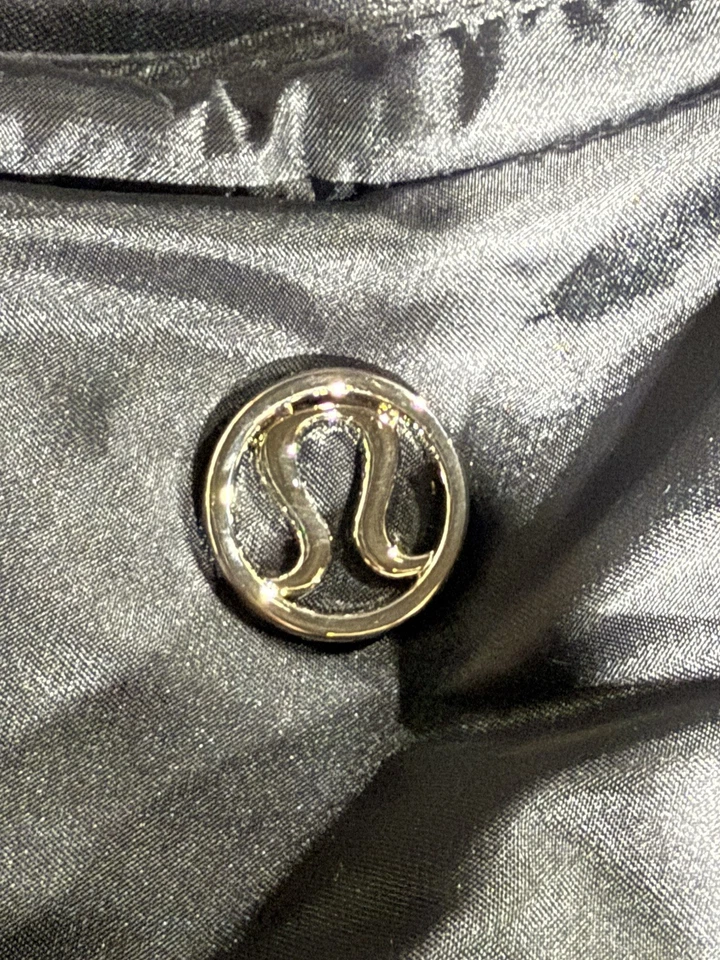 NEW Lululemon Pleated shoulder bag 4 L Black - Image 3 of 4