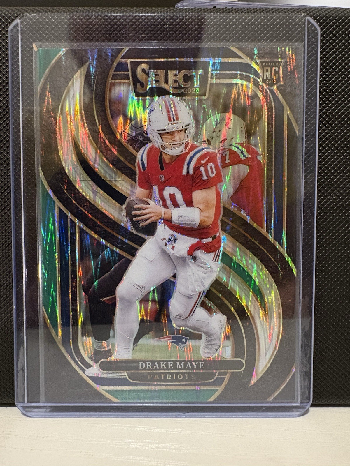 2024 Panini Select Premier Level Drake Maye #113 Black & Green Shock Prizm (RC)