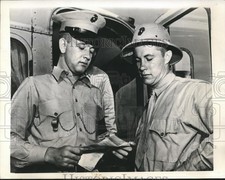 1943 Press Photo Frank Sinkwich Discharged From Paris Island Base - sba01407