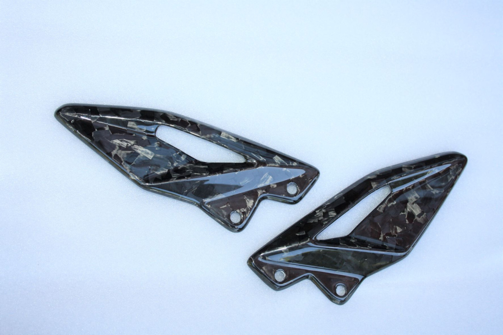 Platines carbone forgé pour Street Triple 765 RS 2022-2026