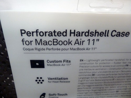 InCase Perforated Black Hardshell Case for MacBook Air 11" CL57886 MBA 11 - NEW - Afbeelding 4 van 8