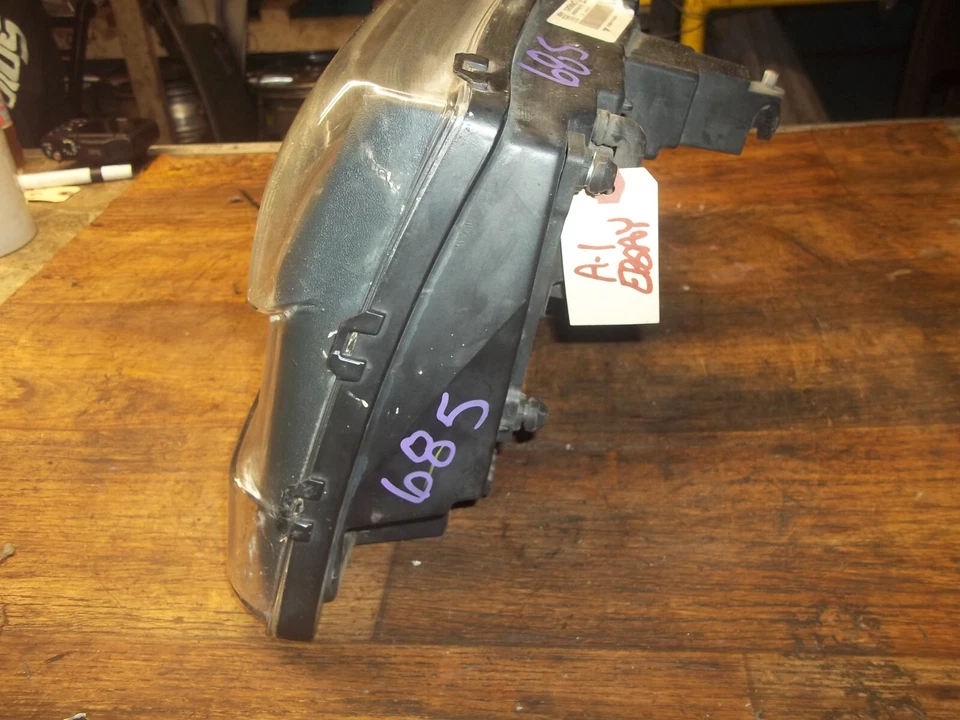 Conjunto de faros delanteros derecho pasajero Trailblazer 2002-2009 OEM Foto 4 de 4