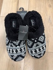 Cuddl Duds Black  White Patterned Plush Slippers Women  s 7/8