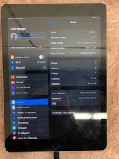 Apple iPad (6th Generation) A1893 32 GB, Wi-Fi, 9.7 in - Silver