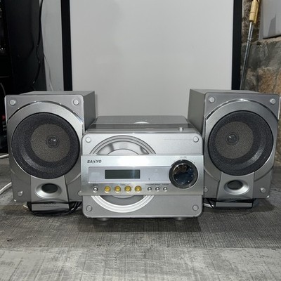 Sanyo Audio System AWM-660 CD Radio Cassette Player Speakers System