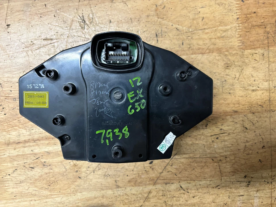 Kawasaki Ninja 650 EX650 2012 calibre clúster 7938 millas velocímetro 13 14 15 16 Foto 3 de 3