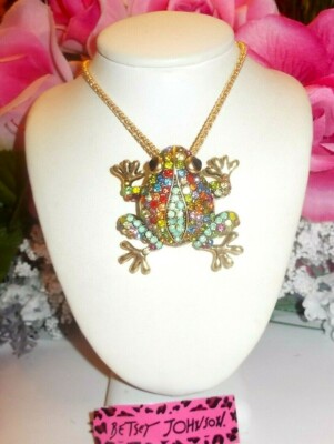 BETSEY JOHNSON ADORABLE MULTI COLOR RHINESTONE FROG  PENDANT NECKLACE/BROOCH