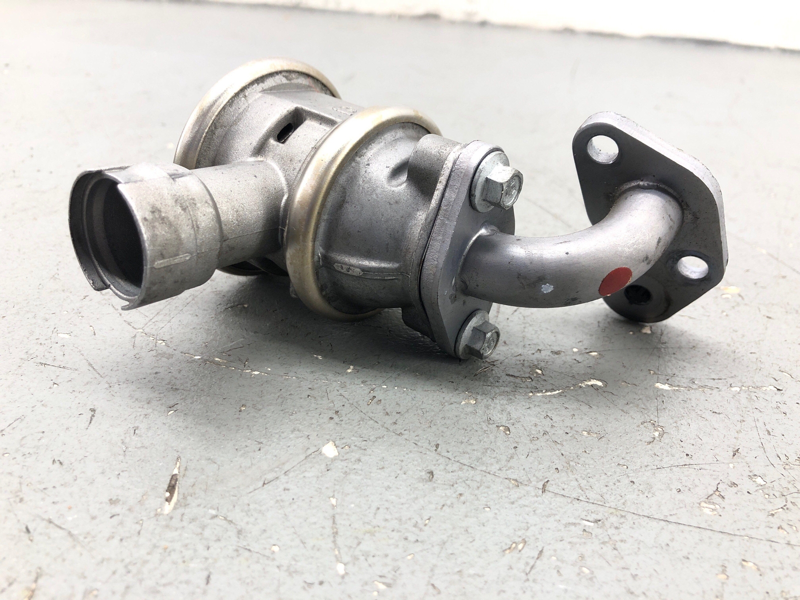 2020-2023 MCLAREN GT 4.0L ENGINE LEFT SIDE AIR PUMP VALVE 4210901935 OEM 2021